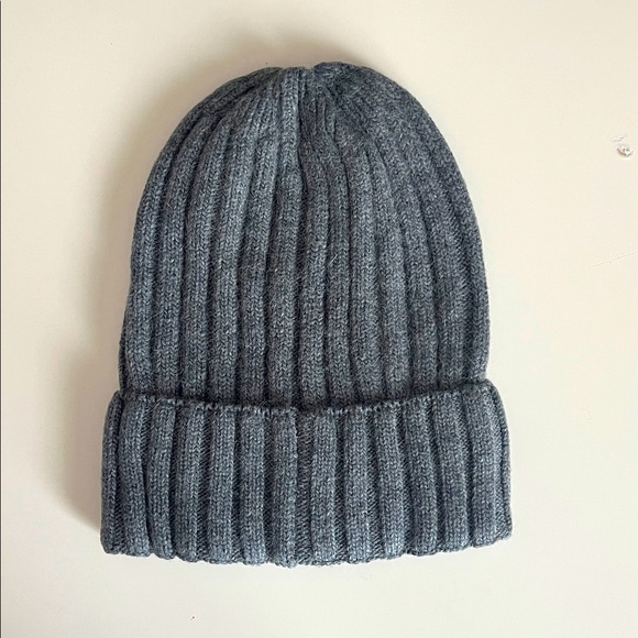 Canada Goose Charcoal Knit Hat - Picture 2 of 6